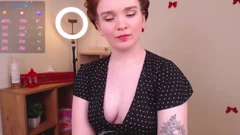 Snapshot of ewajackson chatting on 12-05-25, 02:25 Eva online show from 12-05-25, 02:25