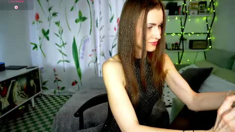 Snapshot of exe_cutie chatting on 06-04-26, 03:01 Mary online show from 06-04-26, 03:01
