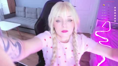 Snapshot of exhoneyangel chatting on 03-02-26, 11:17 Amy online show from 03-02-26, 11:17