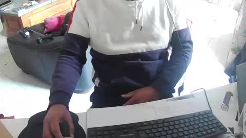 Gio online show from 09-25-25, 05:05