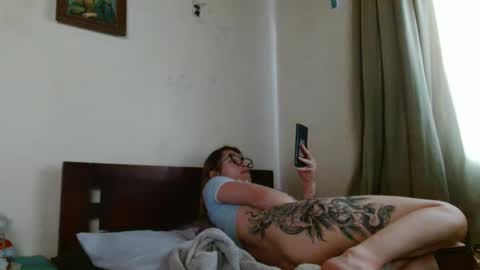 Snapshot of exolizzz66 chatting on 12-19-24, 08:23 Exolizz online show from 12-19-24, 08:23