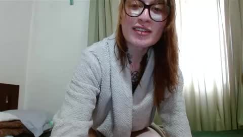 Snapshot of exolizzz66 chatting on 12-23-24, 05:32 Exolizz online show from 12-23-24, 05:32