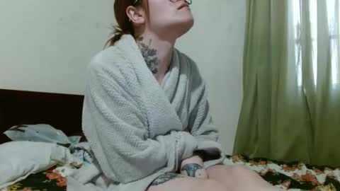 Snapshot of exolizzz66 chatting on 12-31-24, 10:34 Exolizz online show from 12-31-24, 10:34