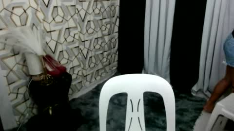 Snapshot of exoticrachel chatting on 12-22-24, 07:52 exoticrachel online show from 12-22-24, 07:52