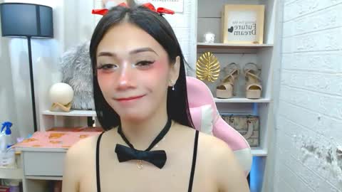 exotictssavie online show from 11-13-25, 04:33