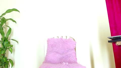 Snapshot of exotiic_sara chatting on 01-01-25, 04:29 SARA online show from 01-01-25, 04:29