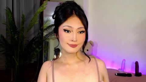 Snapshot of expensive_candyx chatting on 12-15-24, 01:22 Candy online show from 12-15-24, 01:22