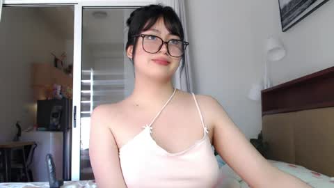 Candy  online show from 04-09-26, 05:29