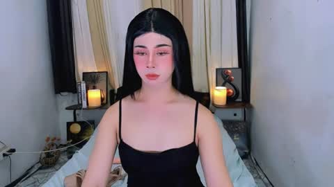 expensive_elise online show from 06-19-26, 04:33