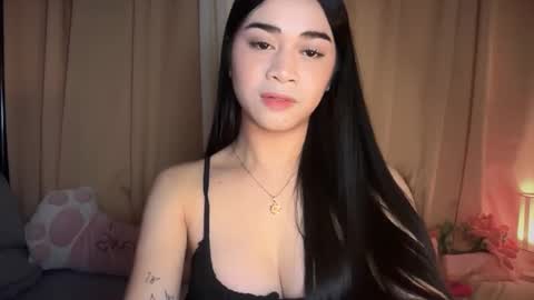 Snapshot of expensivets_chloe chatting on 12-15-25, 02:32 chloee online show from 12-15-25, 02:32