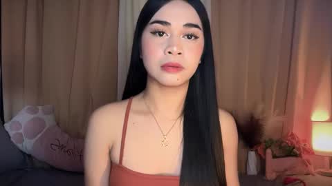 Snapshot of expensivets_chloe chatting on 12-16-25, 12:54 chloee online show from 12-16-25, 12:54