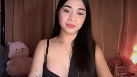 Snapshot of expensivets_chloe chatting on 12-22-25, 11:13 chloee online show from 12-22-25, 11:13