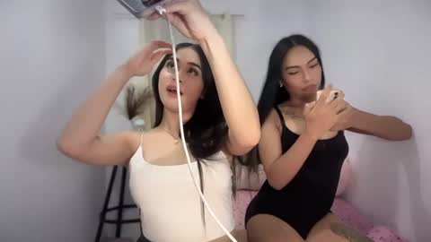 Snapshot of expensivets_chloe chatting on 01-06-26, 03:49 chloee online show from 01-06-26, 03:49