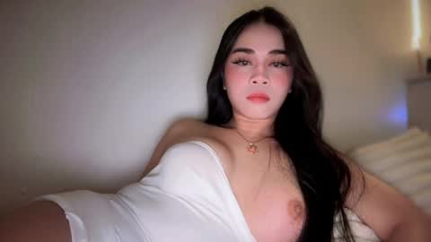 Snapshot of expensivets_chloe chatting on 01-31-26, 08:51 chloee online show from 01-31-26, 08:51