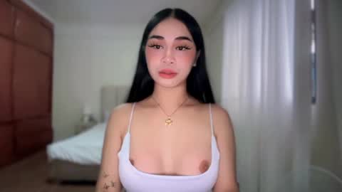 Snapshot of expensivets_chloe chatting on 02-13-26, 09:38 chloee online show from 02-13-26, 09:38