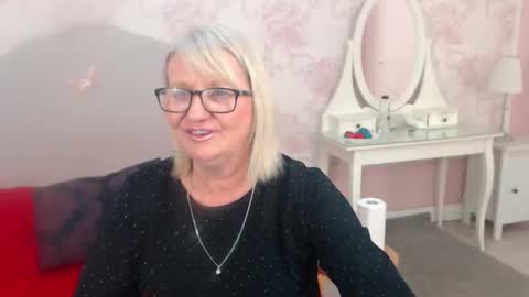 Alana online show from 04-12-26, 01:10