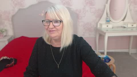 Alana online show from 06-11-26, 10:08