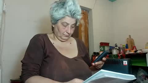 Snapshot of exquisitemature chatting on 01-27-25, 10:06 ExquisiteMature online show from 01-27-25, 10:06
