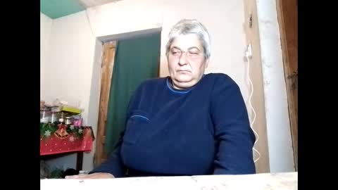 Snapshot of exquisitemature chatting on 10-04-25, 06:39 ExquisiteMature online show from 10-04-25, 06:39