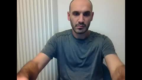 Snapshot of extr0 chatting on 11-23-25, 10:09 Extro online show from 11-23-25, 10:09