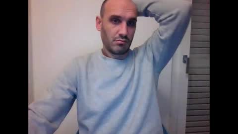 Snapshot of extr0 chatting on 02-07-26, 10:35 Extro online show from 02-07-26, 10:35