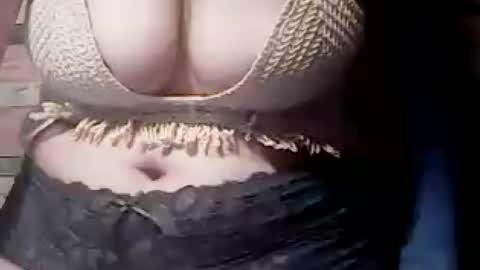Snapshot of extremelydmilkyboobs chatting on 08-03-26, 09:04 extremelydmilkyboobs online show from 08-03-26, 09:04