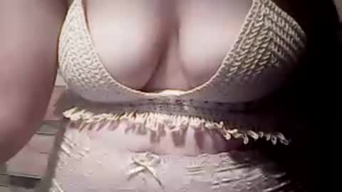 Snapshot of extremelydmilkyboobs chatting on 08-07-26, 01:13 extremelydmilkyboobs online show from 08-07-26, 01:13