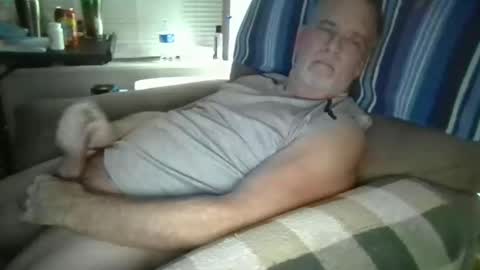 Snapshot of eyegasms2112 chatting on 03-17-26, 03:22 Edger online show from 03-17-26, 03:22