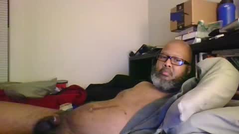 Snapshot of eyequee0007 chatting on 11-20-25, 02:45 eyequee0007 online show from 11-20-25, 02:45