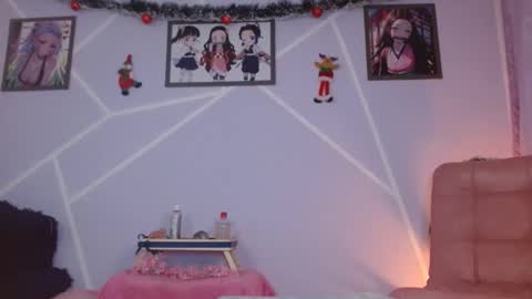 Snapshot of eyes_moonn chatting on 11-30-25, 12:25 eyes_moonn online show from 11-30-25, 12:25