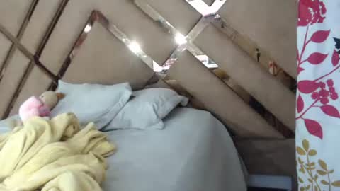 eyshaexotii online show from 04-28-26, 01:15