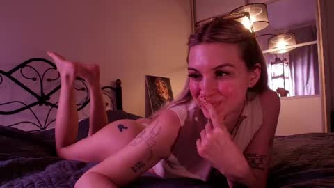 Snapshot of eziliz chatting on 07-04-26, 06:36 call me Princess online show from 07-04-26, 06:36