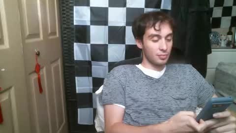 Ezra Naamah online show from 02-21-25, 09:43