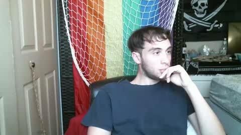 Ezra Naamah online show from 10-21-25, 05:13