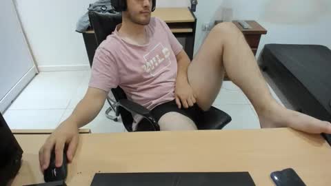 Snapshot of ezzeq chatting on 01-10-26, 02:35 Ezzeq online show from 01-10-26, 02:35