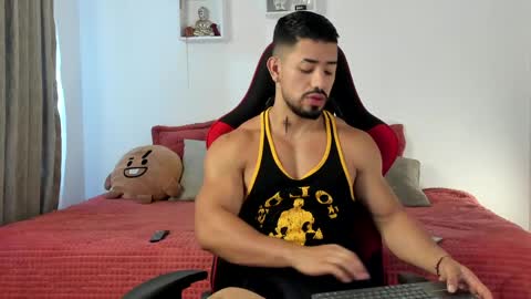 Ezzio Scolaro online show from 04-21-26, 10:34