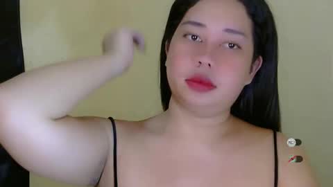 Snapshot of f3ckdollucy chatting on 09-10-25, 07:41 yanna online show from 09-10-25, 07:41