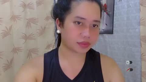 Snapshot of f3ckdollucy chatting on 09-30-25, 01:38 yanna online show from 09-30-25, 01:38