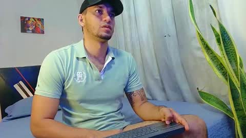 Snapshot of fabi_calde chatting on 09-19-25, 01:56 fabi online show from 09-19-25, 01:56