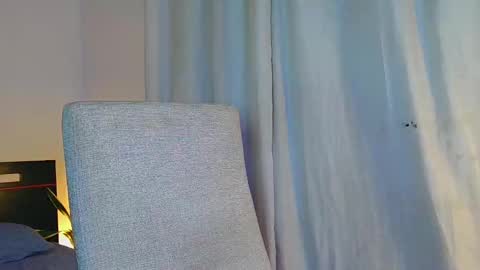 Snapshot of fabi_calde chatting on 09-20-25, 02:01 fabi online show from 09-20-25, 02:01