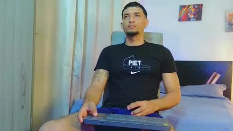 Snapshot of fabi_calde chatting on 11-05-25, 11:43 fabi online show from 11-05-25, 11:43