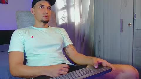 Snapshot of fabi_calde chatting on 11-08-25, 08:18 fabi online show from 11-08-25, 08:18