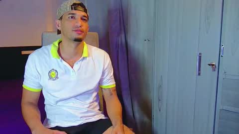 Snapshot of fabi_calde chatting on 12-14-25, 01:00 fabi online show from 12-14-25, 01:00