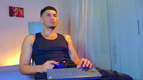 Snapshot of fabi_calde chatting on 12-19-25, 02:40 fabi online show from 12-19-25, 02:40