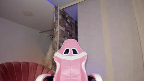 Snapshot of fabianna_laraa chatting on 12-19-24, 12:56 Thianna online show from 12-19-24, 12:56