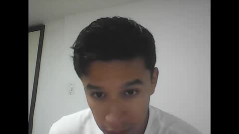 Snapshot of fabiar11 chatting on 11-23-25, 07:13 R online show from 11-23-25, 07:13