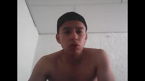Snapshot of fabiar11 chatting on 02-06-26, 05:38 R online show from 02-06-26, 05:38