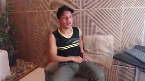 Snapshot of fabis_beaumont chatting on 03-31-26, 11:54 Fabis online show from 03-31-26, 11:54