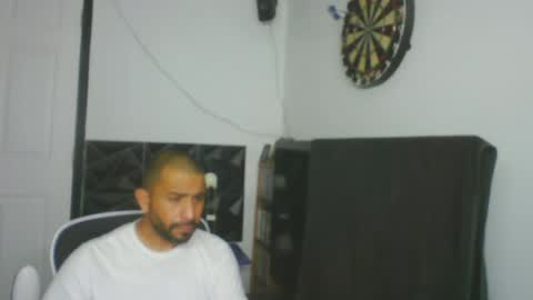Snapshot of faded805 chatting on 06-17-26, 07:22 Mark online show from 06-17-26, 07:22