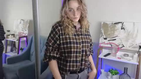 Snapshot of faecavaness chatting on 11-08-25, 07:19 faecavaness online show from 11-08-25, 07:19